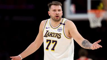 意外！李源一无缘国足主场踢澳大利亚的23人名单，鲁能球迷不服.